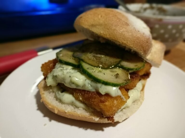 Mehr über den Artikel erfahren Fischburger selber machen mit DIY Remoulade in nur 15 Minuten!