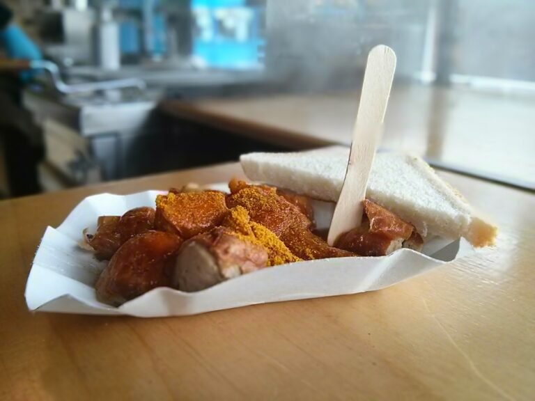 Mehr über den Artikel erfahren Die beste Currywurst Sauce der Welt [Rezept!]