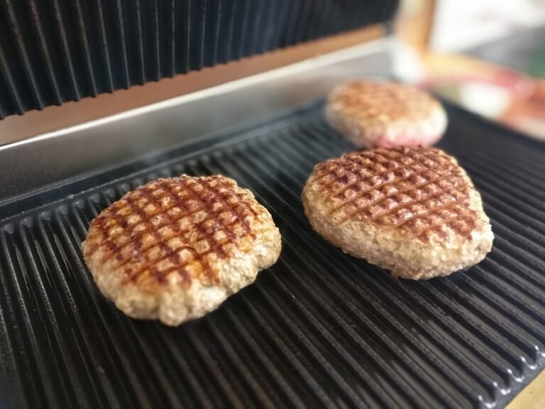 Mehr über den Artikel erfahren Warum ein Gastro Kontaktgrill besser ist als alle anderen…
