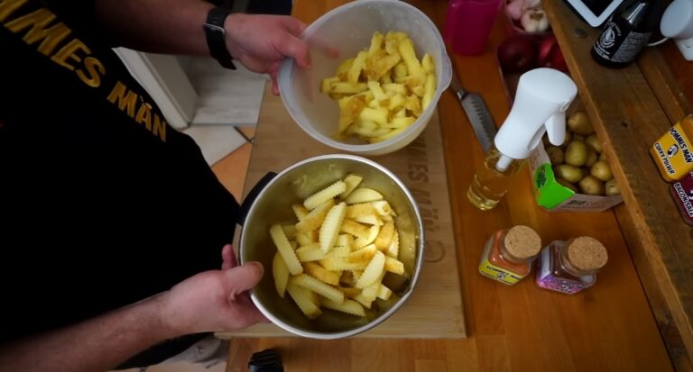 Mehr über den Artikel erfahren Pommes zu DDR Zeiten